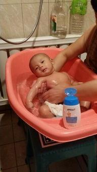 成人巨婴洗头视频,一场温馨的亲子互动秀